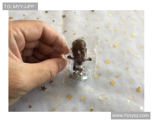 手把手教你捏出足球明星人偶的详细视频教程，轻松打造你的偶像形象