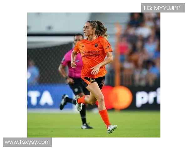 揭晓足球明星圈外女友的神秘面纱她们都是谁和他们的故事