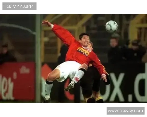 有缺陷的足球明星背后的故事与奋斗历程揭秘