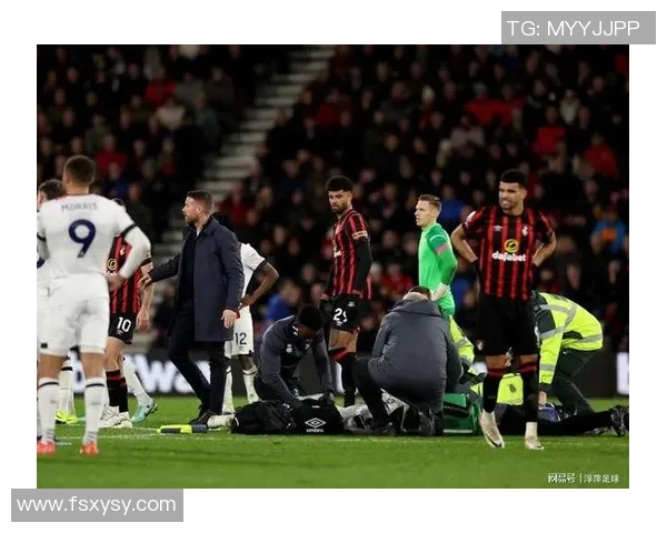 机场足球明星受伤视频引发热议球迷纷纷表达关心与支持