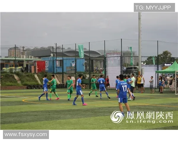 模仿各大足球明星的达人们如何通过技艺与幽默赢得球迷的喜爱与关注